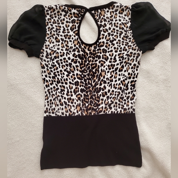 White House Black Market Cheetah Print Top - Picture 2 of 4